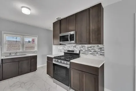 3313 Avenue Of The Cities Moline IL 51265