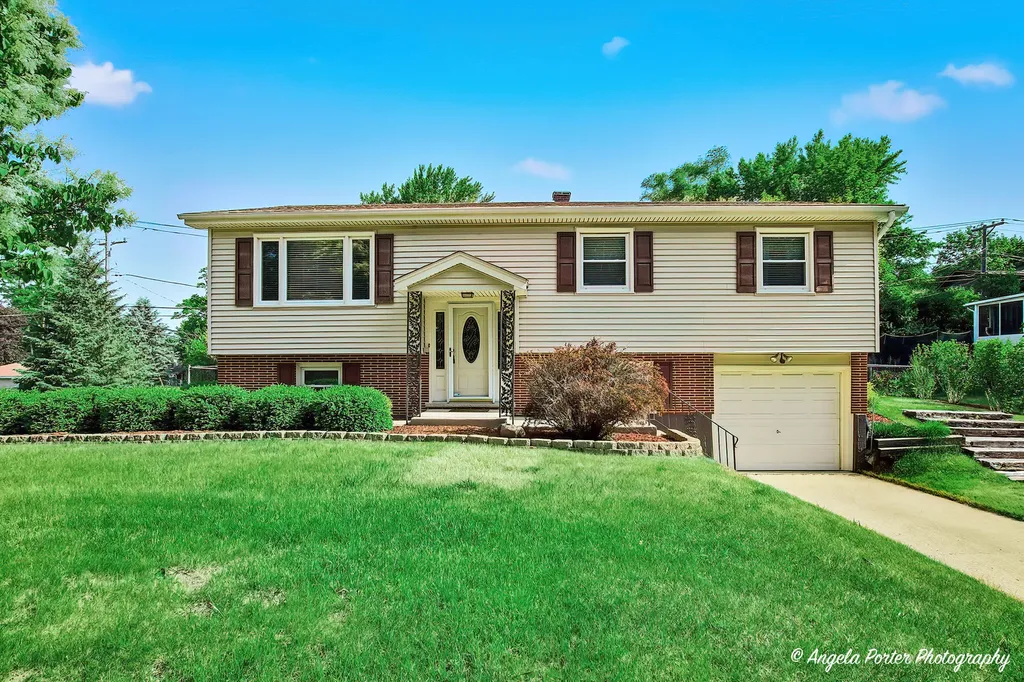 2208 Algonquin Road Fox River Grove IL 60021