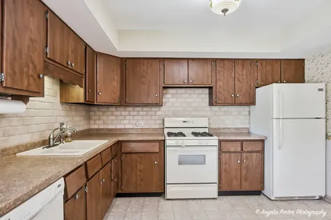 2208 Algonquin Road Fox River Grove IL 60021