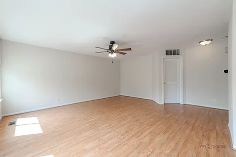 421 Rosewood Crossing Lindenhurst IL 60046