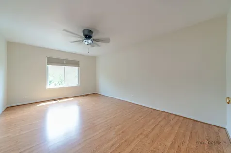421 Rosewood Crossing Lindenhurst IL 60046