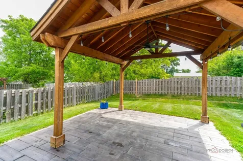 421 Rosewood Crossing Lindenhurst IL 60046