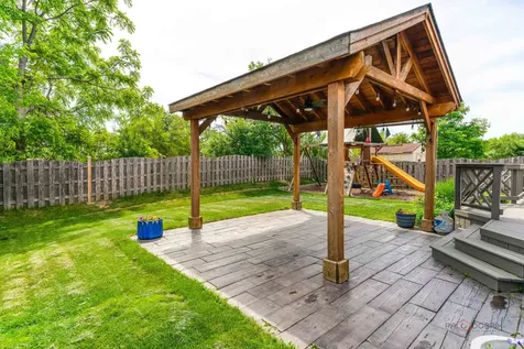 421 Rosewood Crossing Lindenhurst IL 60046