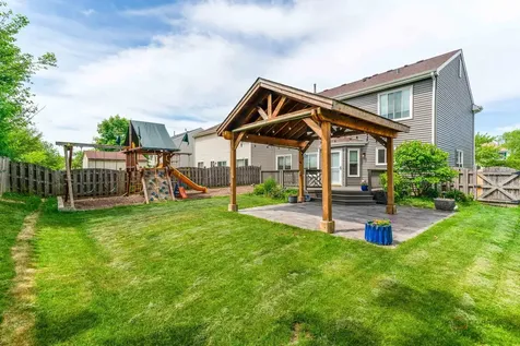 421 Rosewood Crossing Lindenhurst IL 60046