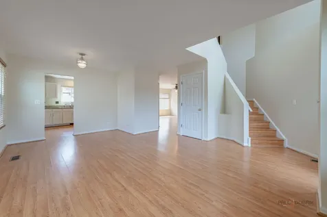421 Rosewood Crossing Lindenhurst IL 60046