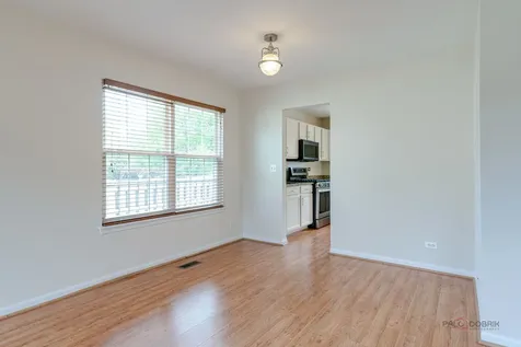 421 Rosewood Crossing Lindenhurst IL 60046