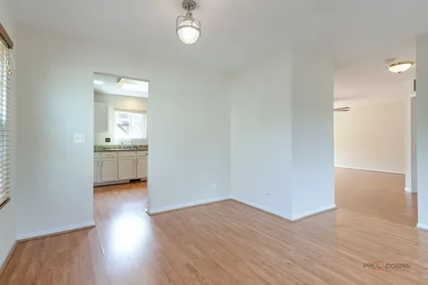 421 Rosewood Crossing Lindenhurst IL 60046