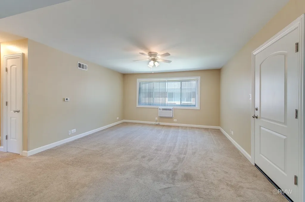 32 North Main Street Glen Ellyn IL 60137