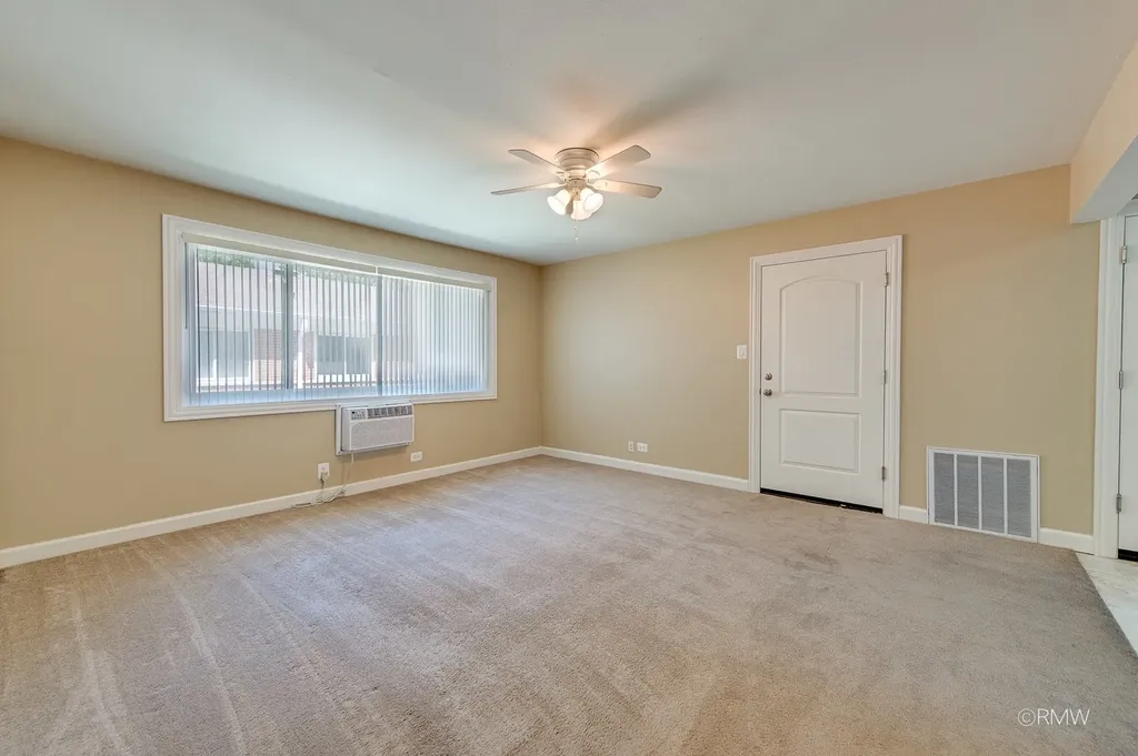 32 North Main Street Glen Ellyn IL 60137