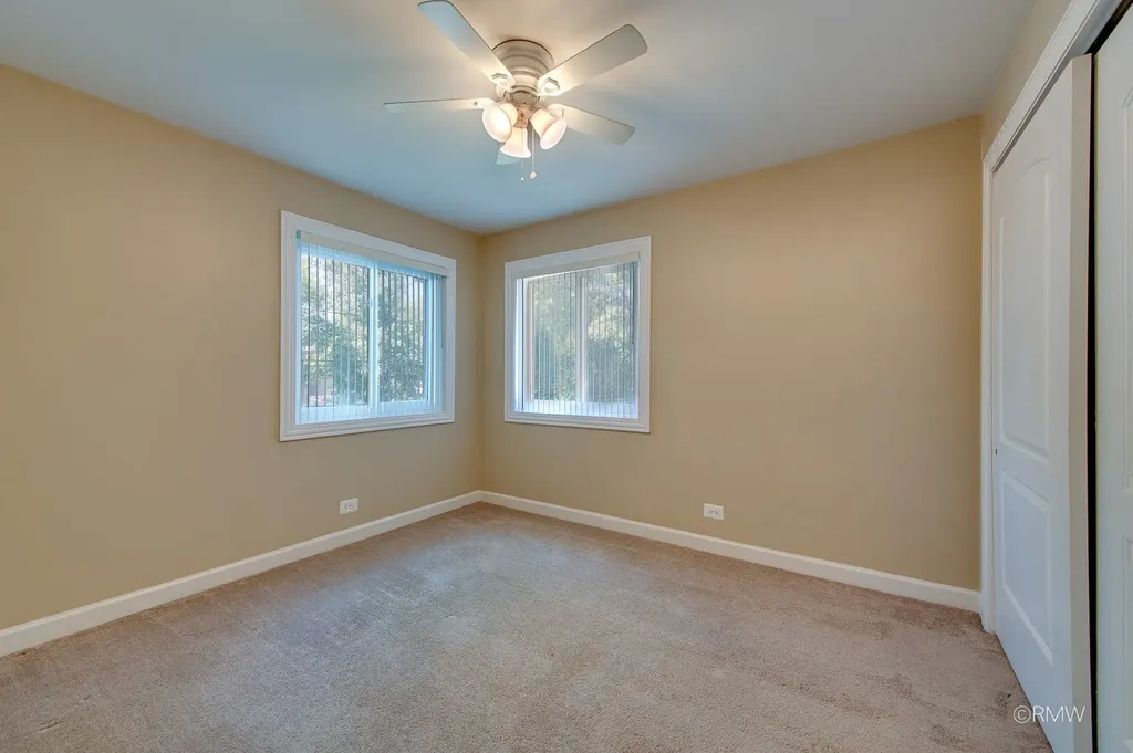 32 North Main Street Glen Ellyn IL 60137