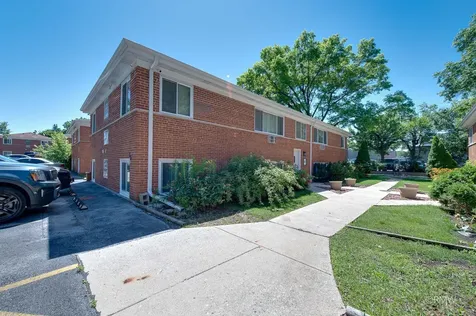 32 North Main Street Glen Ellyn IL 60137