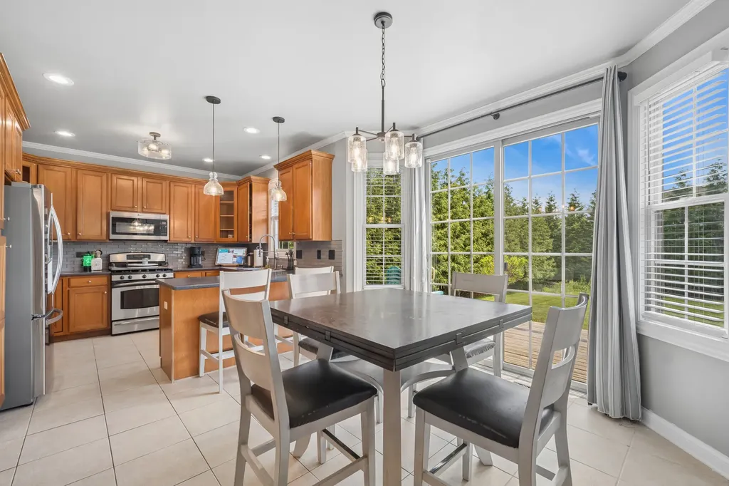 5235 Greenshire Circle Lake In The Hills IL 60156