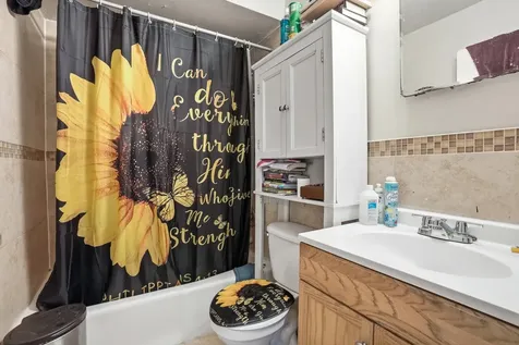 808 Mackinaw Avenue Calumet City IL 60409