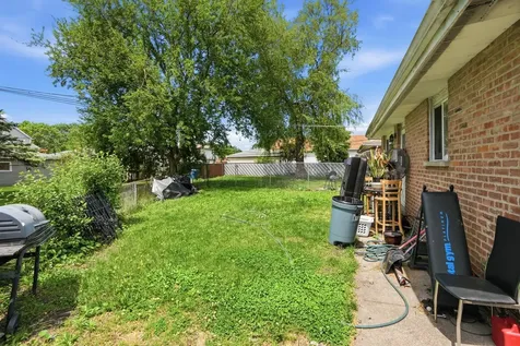 808 Mackinaw Avenue Calumet City IL 60409