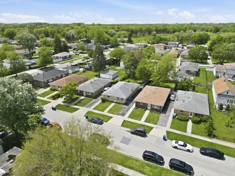 808 Mackinaw Avenue Calumet City IL 60409