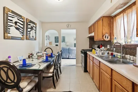 808 Mackinaw Avenue Calumet City IL 60409