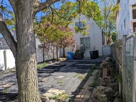 5018 West Winnemac Avenue Chicago IL 60630