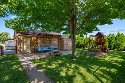 11258 South Albany Avenue Chicago IL 60655