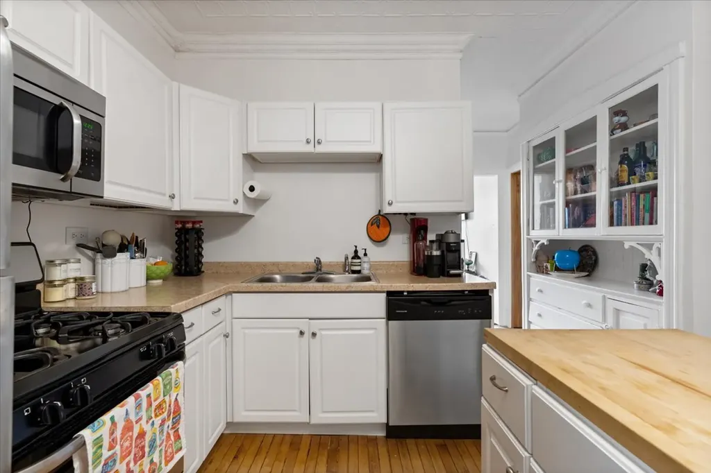 2735 North Ridgeway Avenue Chicago IL 60647