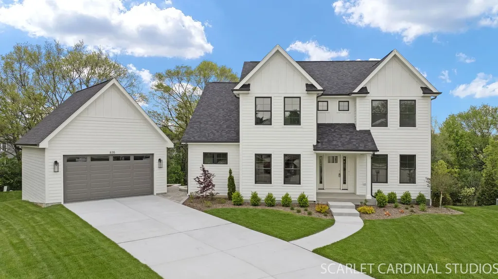 835 Avon Court Glen Ellyn IL 60137