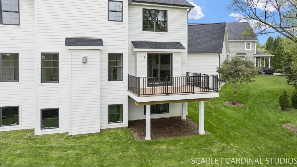835 Avon Court Glen Ellyn IL 60137