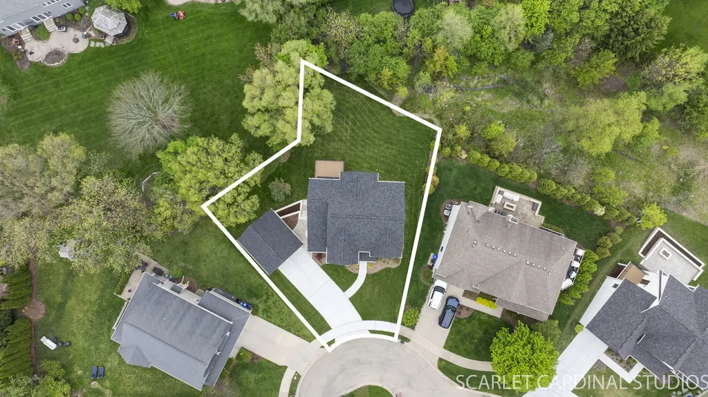 835 Avon Court Glen Ellyn IL 60137
