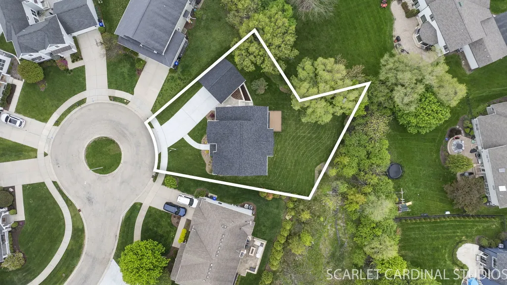 835 Avon Court Glen Ellyn IL 60137