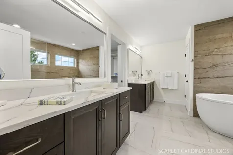 835 Avon Court Glen Ellyn IL 60137