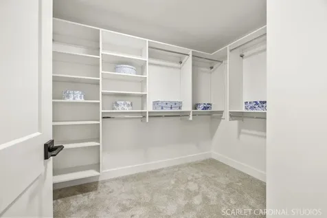 835 Avon Court Glen Ellyn IL 60137