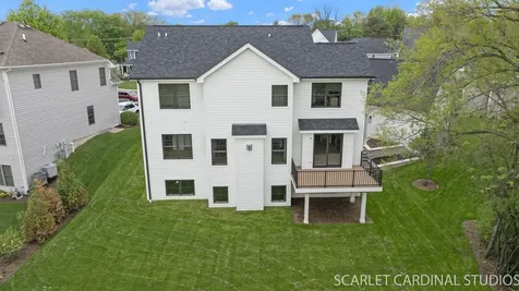 835 Avon Court Glen Ellyn IL 60137