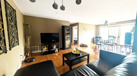 706 63RD Street Westmont IL 60559
