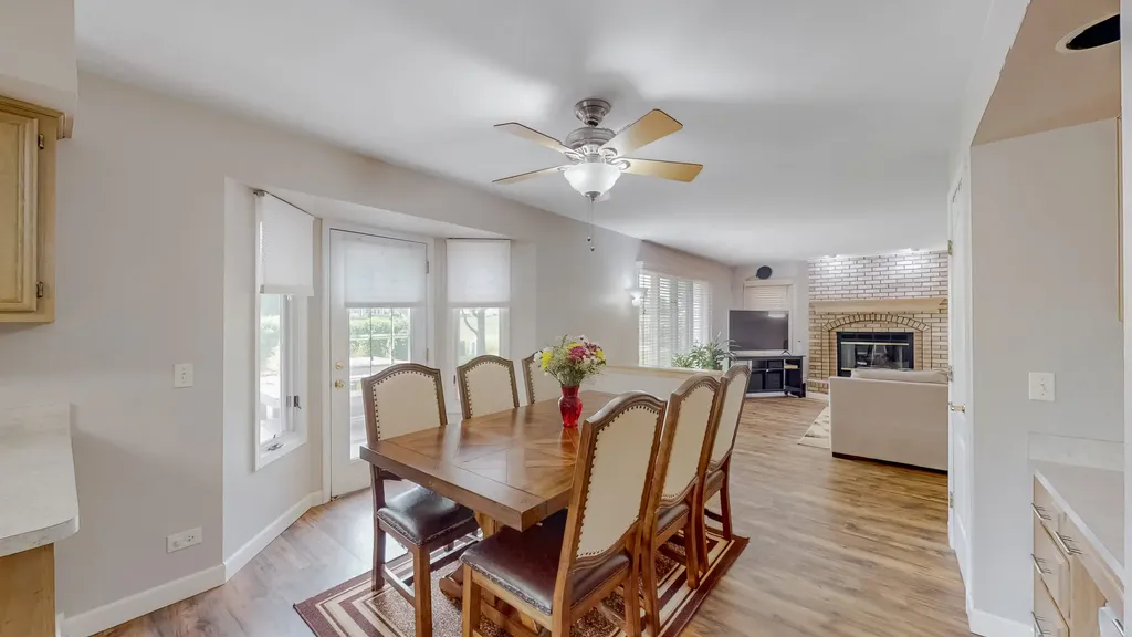 3527 Hobbes Drive Naperville IL 60564