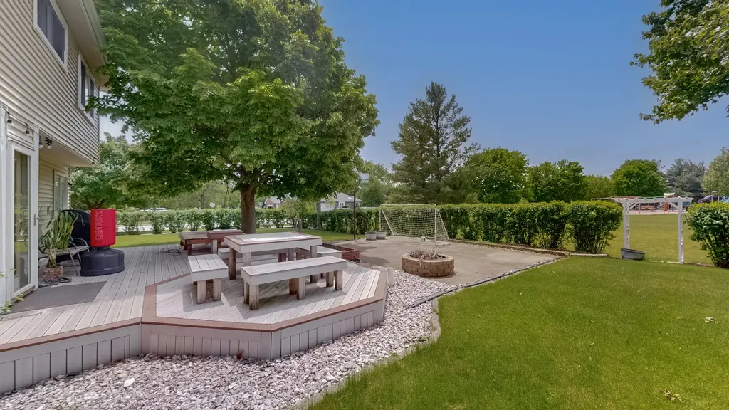3527 Hobbes Drive Naperville IL 60564
