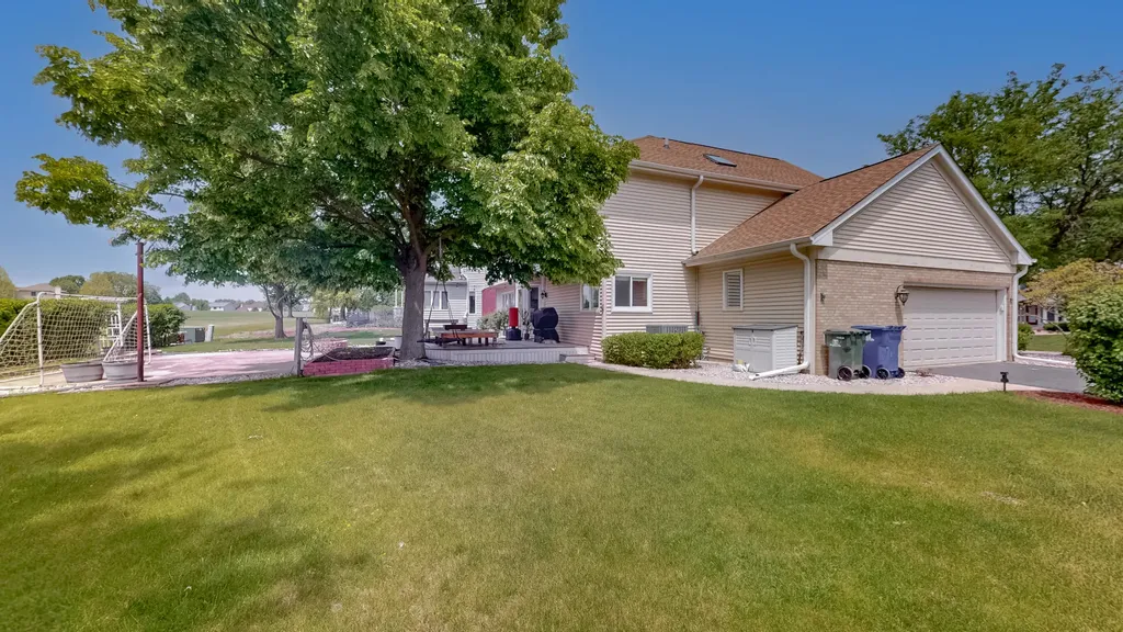 3527 Hobbes Drive Naperville IL 60564