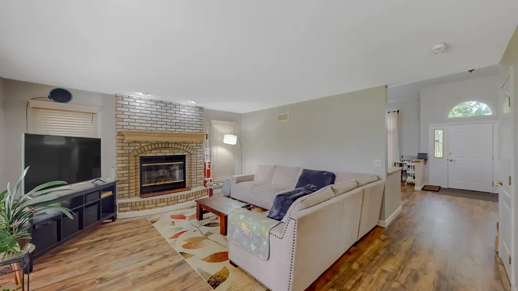 3527 Hobbes Drive Naperville IL 60564
