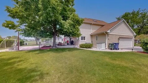 3527 Hobbes Drive Naperville IL 60564