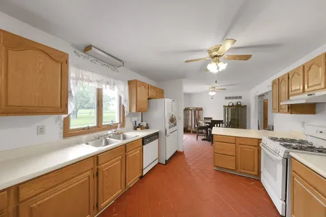 109 Selma Street Utica IL 61373