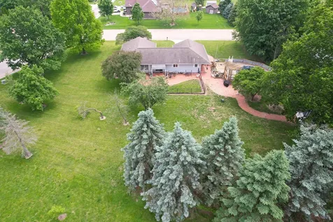 109 Selma Street Utica IL 61373