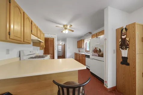 109 Selma Street Utica IL 61373