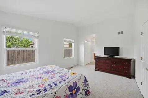 216 Magnolia Drive North Aurora IL 60542