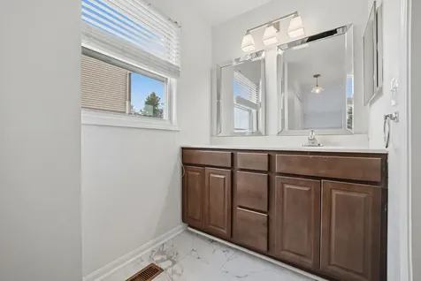 216 Magnolia Drive North Aurora IL 60542