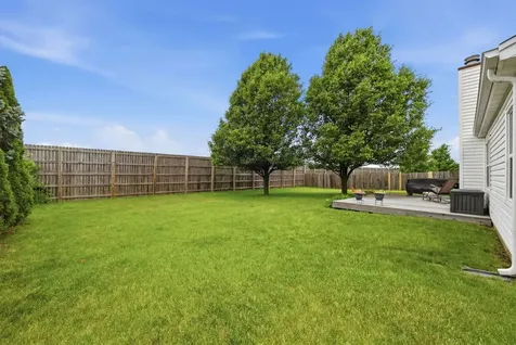 216 Magnolia Drive North Aurora IL 60542