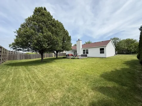 216 Magnolia Drive North Aurora IL 60542