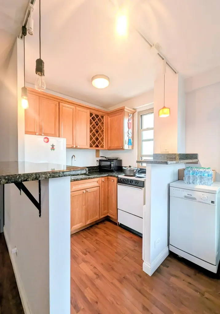 2610 West Balmoral Avenue Chicago IL 60625