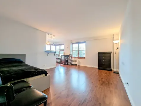 2610 West Balmoral Avenue Chicago IL 60625