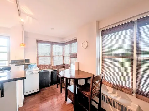 2610 West Balmoral Avenue Chicago IL 60625