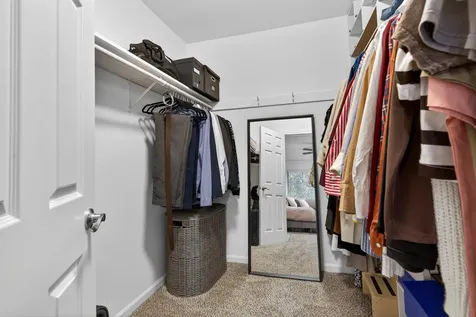 452 Minnesota Circle Carol Stream IL 60188