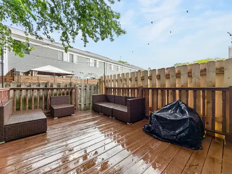 452 Minnesota Circle Carol Stream IL 60188