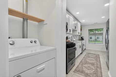 452 Minnesota Circle Carol Stream IL 60188