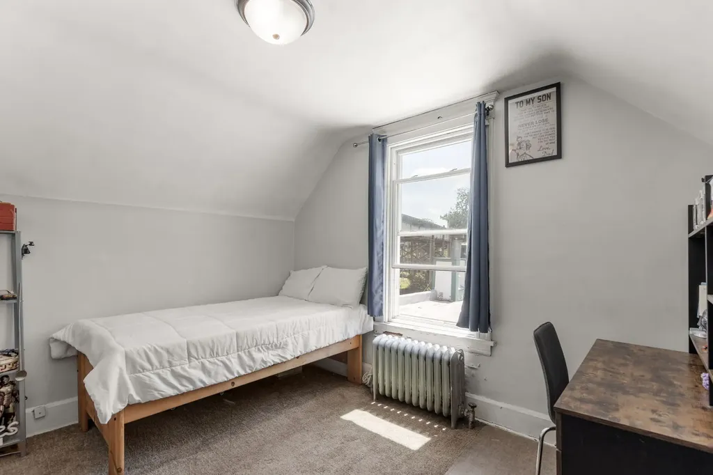 1819 West Cornelia Avenue Chicago IL 60657